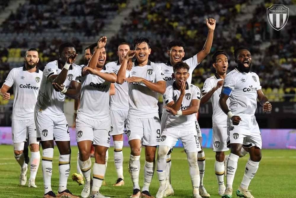 TFC berpesta gol apabila menewaskan Kelantan FC 5-0 dalam aksi perlawanan Liga Super di Stadium Sultan Mizan Zainal Abidin (SSMZA) di Kuala Nerus malam tadi. TFC ledak gol, belasah Kelantan FC 5-0