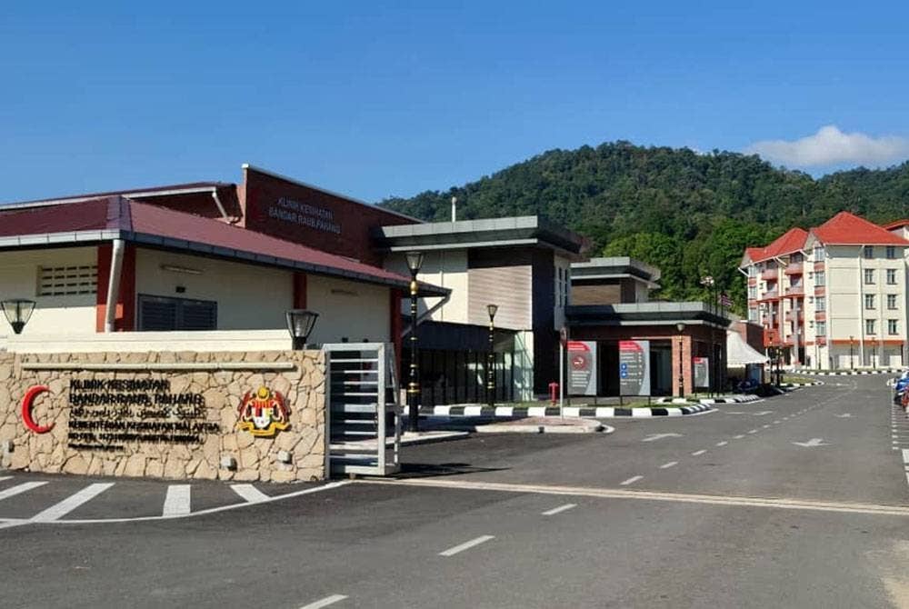 Klinik Kesihatan Bandar Raub (KKBR), Raub mula beroperasi pada Isnin lalu.