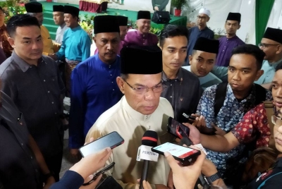 Saifuddin Nasution ketika sidang akhbar selepas menghadiri majlis berbuka puasa Jabatan Penjara Malaysia pada Khamis.