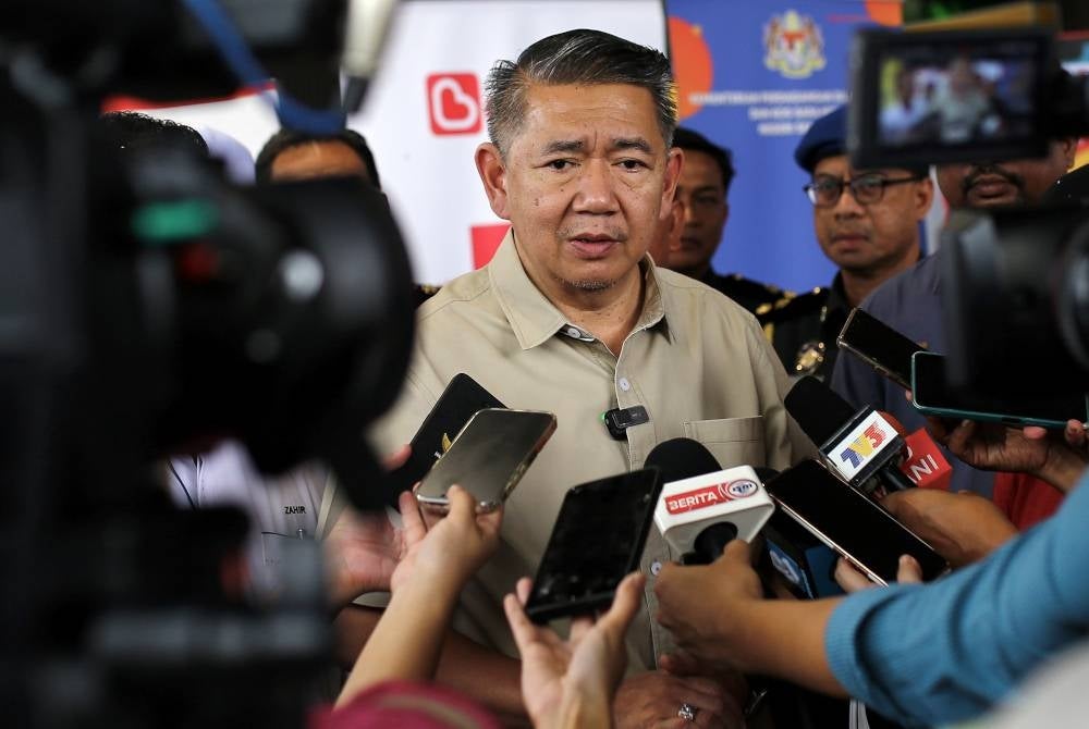 Salahuddin bercakap kepada pemberita semasa sidang media Program Inisiatif Pendigitalan Sektor Peruncitan (REDI) Negeri Sembilan pada Selasa. - Foto Bernama