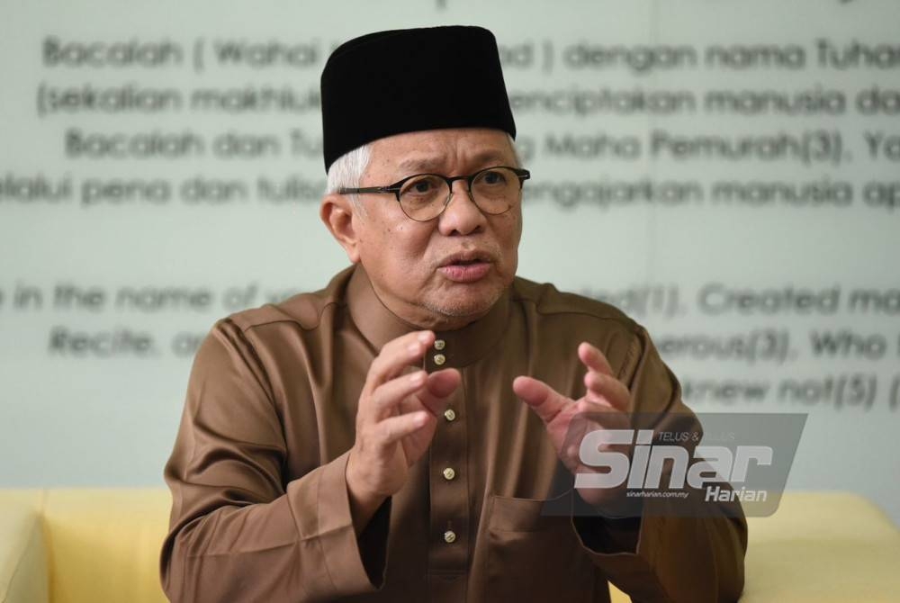 Hussamuddin ketika sidang akhbar sebaik selesai Program World #QuranHour 2023 yang berlangsung di Masjid Sultan Haji Ahmad Shah, UIAM, Gombak pada Khamis. - Foto MOHD RAFIQ REDZUAN HAMZAH
