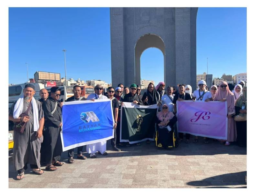 Seramai 40 ejen Ali Zahra Holdings dibawa menunaikan umrah pada Mac lalu.
