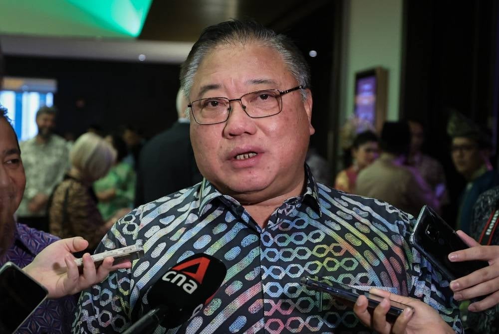 King Sing bercakap pada temu bual bersama media ketika hadir ke Majlis Iftar Menteri Pelancongan, Seni dan Budaya Malaysia Bersama Diplomat Asing Di Malaysia, pada Khamis. - Foto Bernama