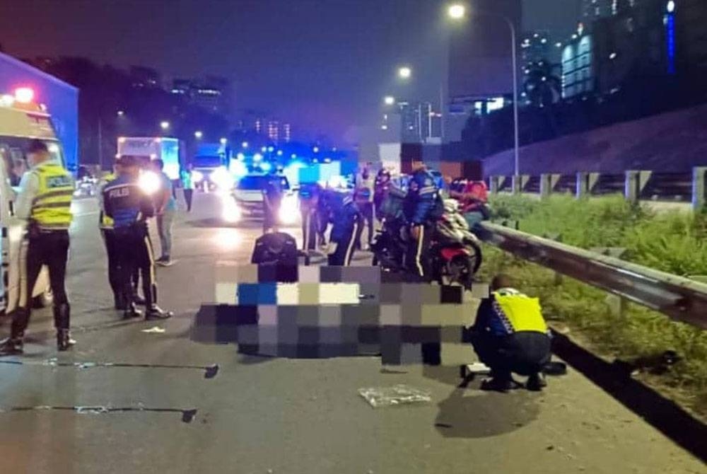 Mangsa disahkan maut di lokasi kejadian dalam kemalangan di Kilometer (KM) 19.4 Lebuhraya NKVE pada Khamis.