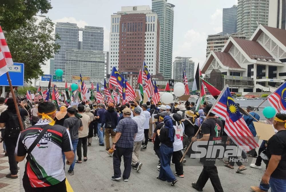 Perarakan Himpunan Solidariti Al-Quds Sedunia itu dimulakan dengan laungan takbir bermula jam 2 petang.