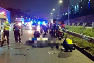 Mangsa disahkan maut di lokasi kejadian dalam kemalangan di Kilometer (KM) 19.4 Lebuhraya NKVE pada Khamis.