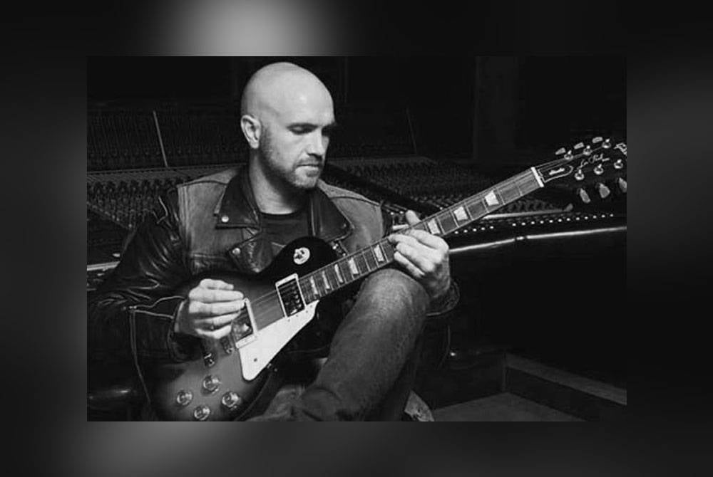 Sheehan membentuk kumpulan itu pada tahun 2001 bersama vokalis Danny O'Donoghue dan pemain dram Glen Power. - Gambar/ IG @marksheehan._