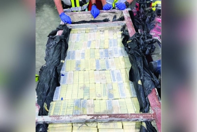 Sebahagian daripada dadah yang ditemukan di dalam sebuah kontena yang ditahan di Pelabuhan Brisbane, minggu lalu. - Foto Polis Persekutuan Australia