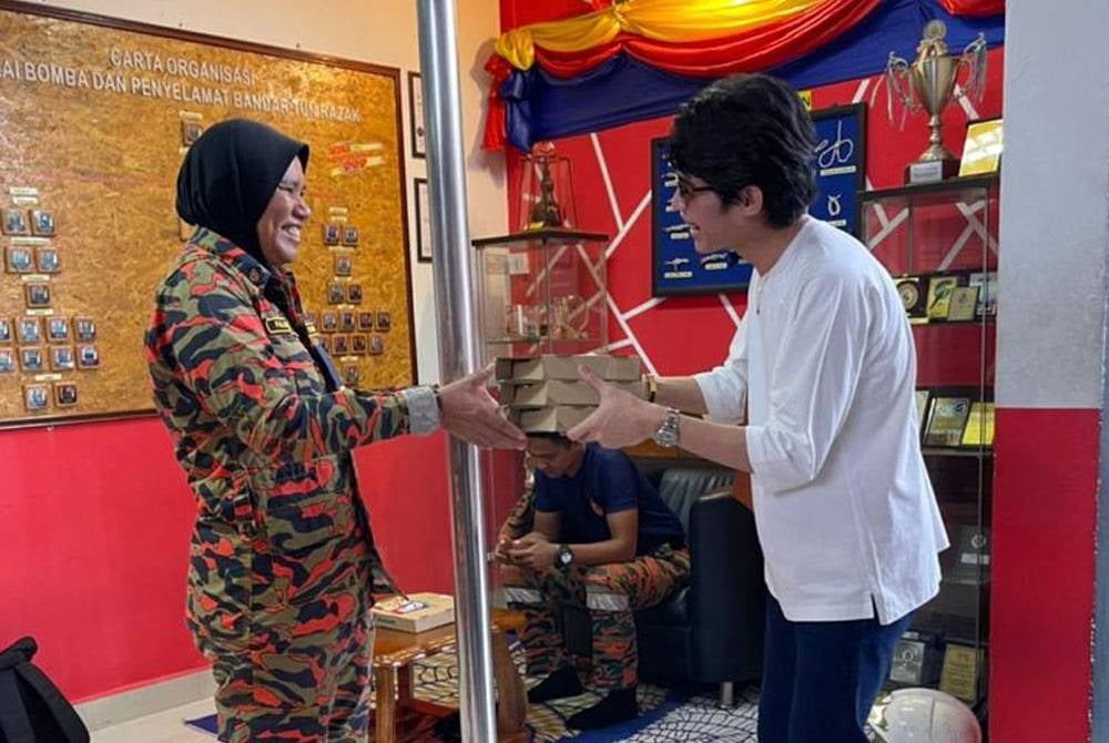 Penerima sajian infak.