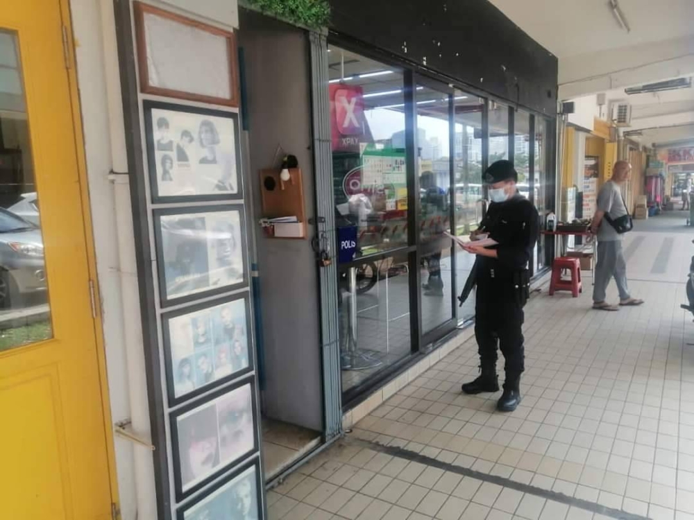 Selain kawasan perumahan, premis perniagaan turut menjadi keutamaan polis bagi memastikan tahap keselamatan diutamakan, sekali gus mengelak berlaku kejadian curi.