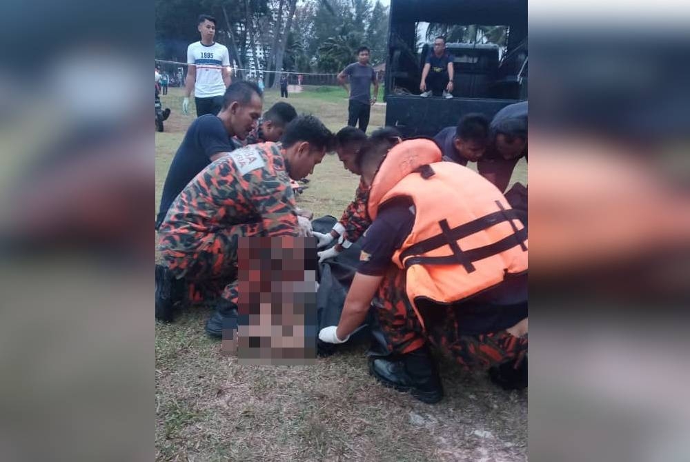 Tiga beradik ditemukan lemas ketika mandi di Pantai Cahaya, Port Dickson pada Ahad. - Foto Bomba Negeri Sembilan