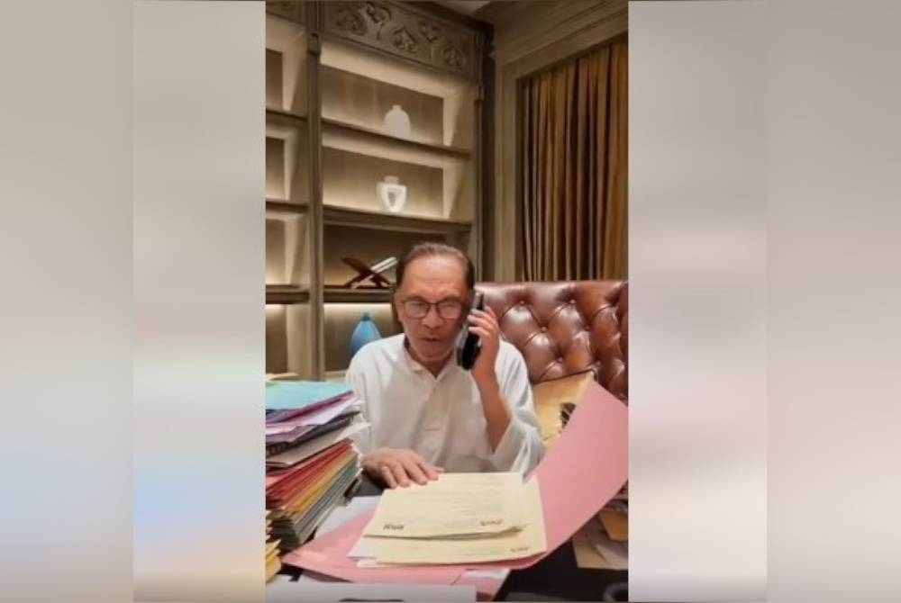 Anwar ketika menerima panggilan telefon daripada Presiden Turkiye, Recep Tayyip Erdogan pada Isnin.