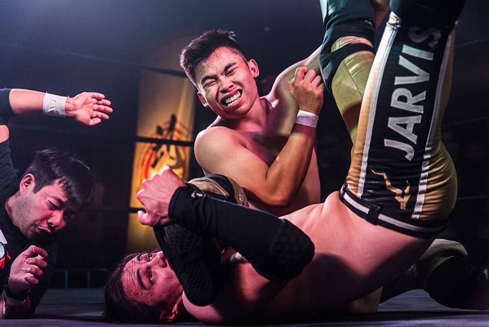 Emman ketika bertarung menentang Jarvis di Melbourne, baru-baru ini.