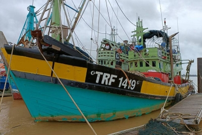 Kehilangan mangsa yang dikenali sebagai Suttiprapha disedari tekong ketika bot merapat di jeti Pulau Kambing. -Foto: Maritim