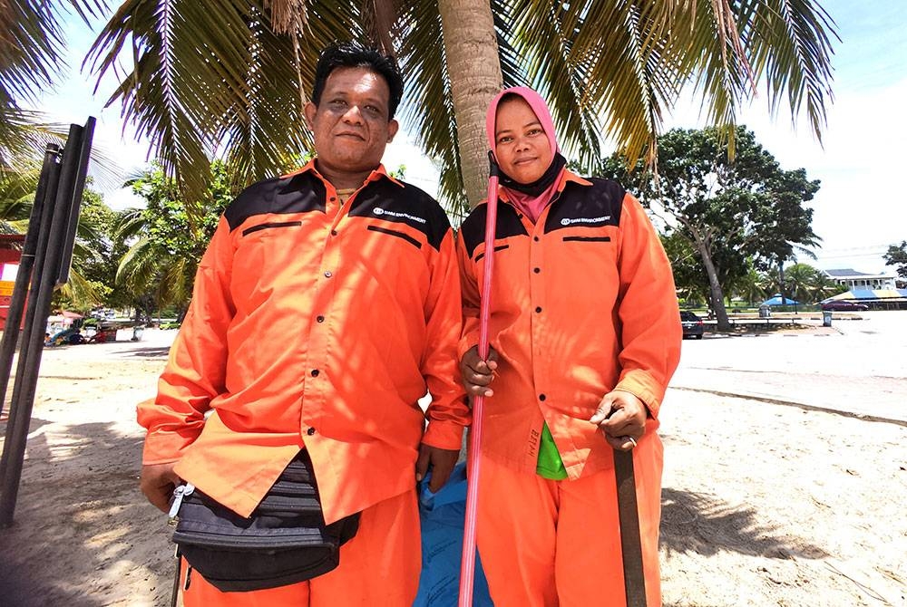 Sharifah dan Saiful Amirul bangga dengan pekerjaan pilihan mereka.