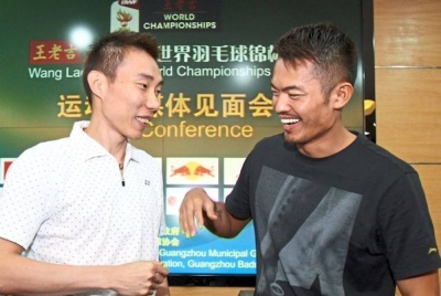 Chong Wei (kiri) dan Lin Dan dipilih dalam senarai pemain luar biasa BWF. - Foto Agensi