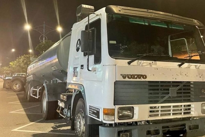 Antara lori yang disita dalam serbuan di Tanah Merah, Port Dickson pada Rabu. - Foto KPDN Negeri Sembilan