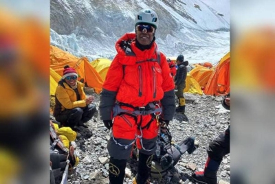 Elanghovan terpaksa menangguhkan hasratnya untuk mendaki puncak tertinggi di Oceania, Carstensz Pyramid atau dikenali sebagai Puncak Jaya, di Wilayah Papua Barat, Indonesia, pada tahun ini kerana risiko keselamatan.
