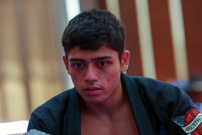 Atlet jujitsu negara, Adam Akasyah gagal melengkapkan set pingatnya kerana hanya mampu meraih gangsa dalam acara NE-Waza-Gi lelaki bawah 69 kilogram (kg) pada Sukan SEA 2023, di sini pada Sabtu. - Foto Bernama