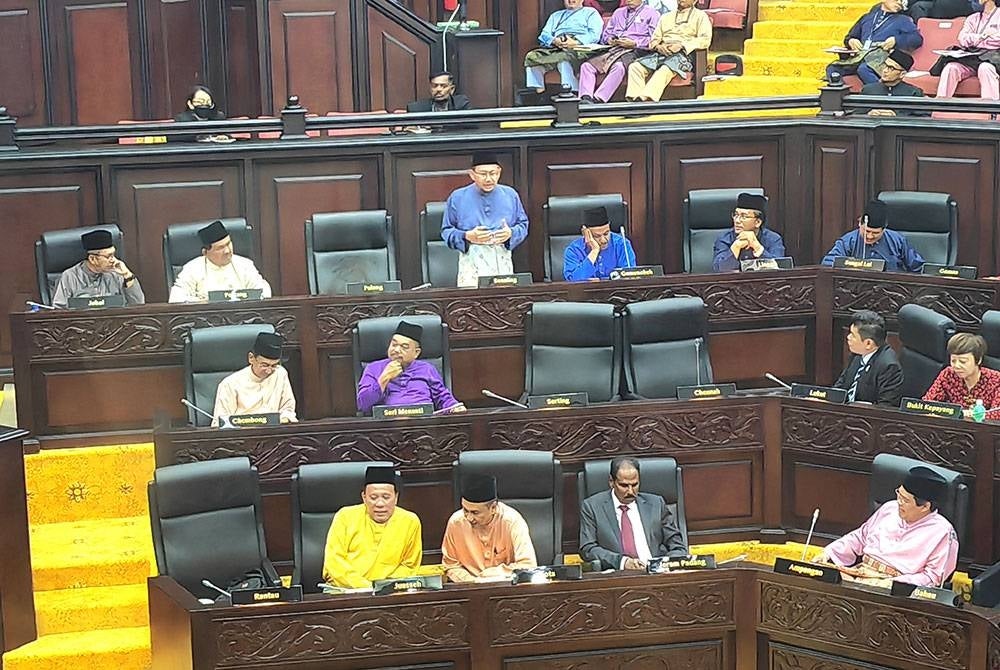 Adnan Abu Hassan ketika berucap Persidangan Penggal Kelima DUN ke-14 di sini pada Isnin.