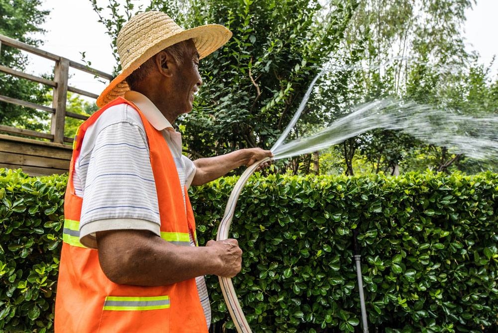 Masih ramai warga emas yang mampu bekerja - Gambar hiasan 123RF