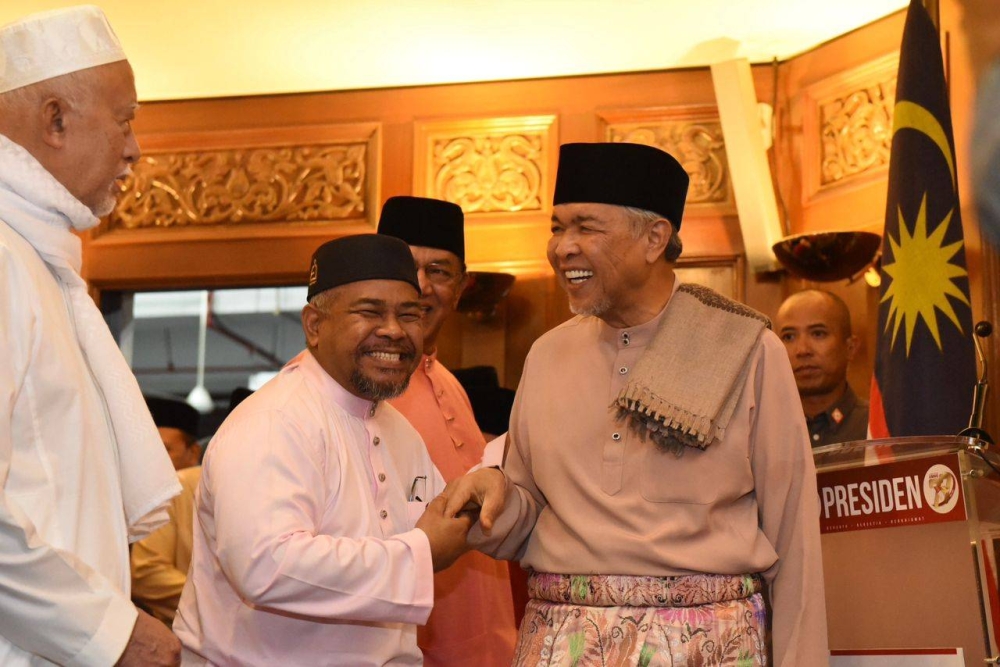 Ahmad Zahid tiba di Surau Ar Rahman, Menara Dato' Onn, WTCKL pada Khamis.