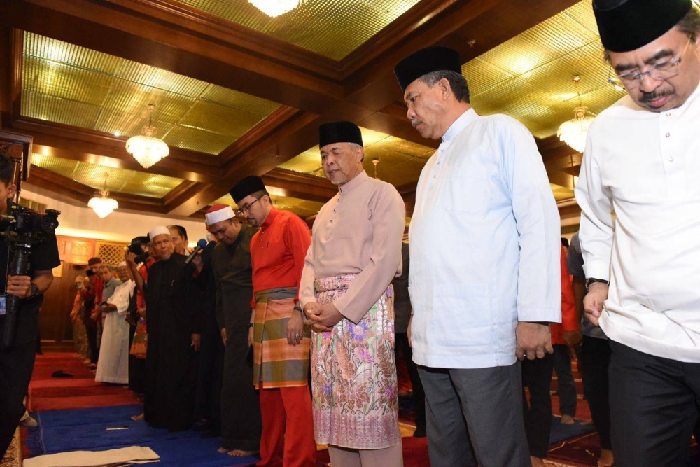 Ahmad Zahid ketika tiba di Menara Dato' Onn, WTCKL sempena Sambutan Ulang Tahun UMNO ke-77.