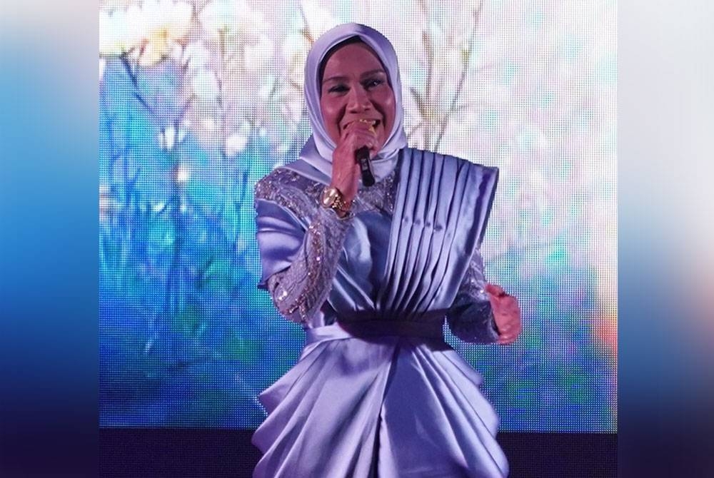 Penyanyi terkenal, Rohana Jalil yang sebelum ini dilaporkan kritikal di ICU, Hospital Canselor Tuanku Muhriz, UKM kini semakin menunjukkan perkembangan positif.