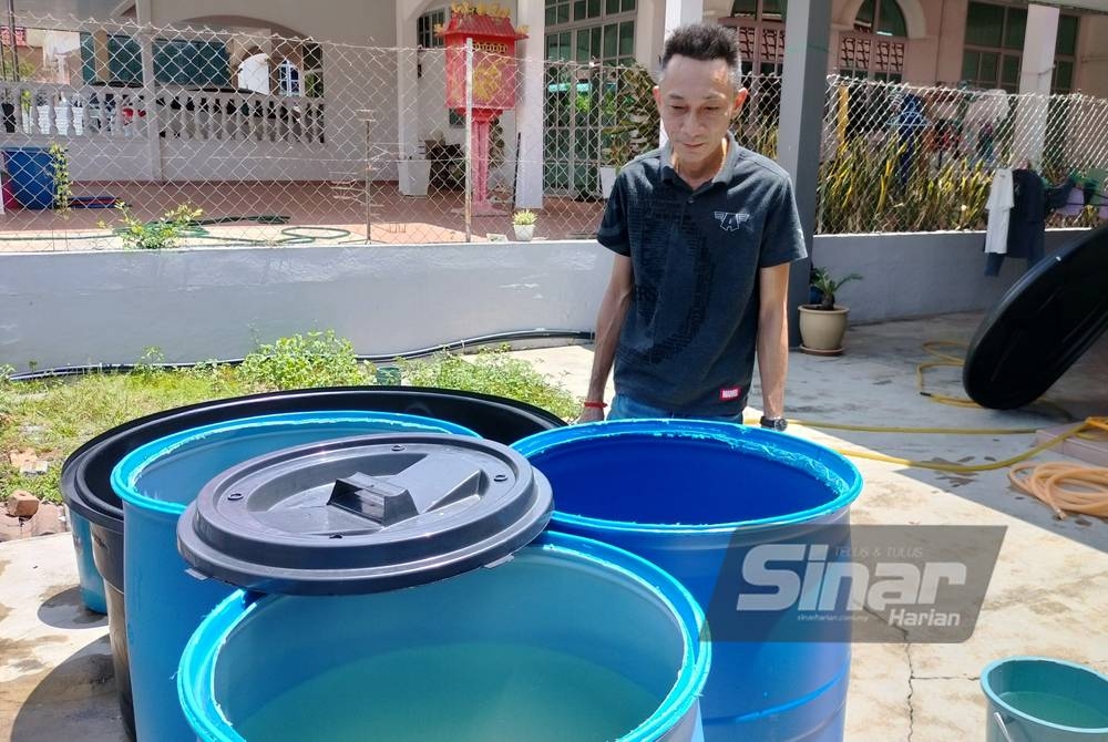 Woei Jer terpaksa angkut air dari luar sebagai kemudahan pekerja setelah empat hari terputus bekalan.