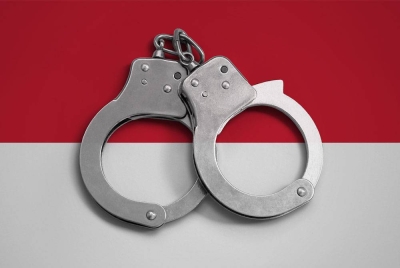 Polis Indonesia menumpaskan kegiatan menyeludup PATI dengan penahanan 11 individu, termasuk tiga warga Malaysia di Batam, Kepulauan Riau. - Gambar hiasan 123RF