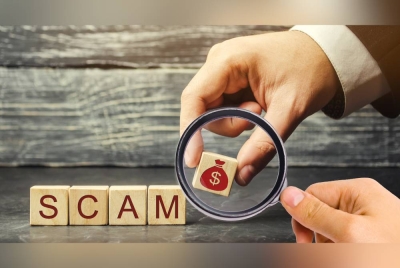 Seorang kontraktor kerugian RM571,000 selepas menjadi mangsa individu menyamar sebagai Datuk Pengelola Bijaya Istana Pahang melalui tawaran anugerah darjah kebesaran membawa gelaran Datuk Seri. - Gambar hiasan 123RF