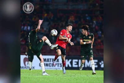 Antara aksi ketika perlawanan suku akhir Piala FA, Negeri Sembilan FC menentang Selangor FC di Paroi pada Sabtu. - Foto Facebook Negeri Sembilan Football Club