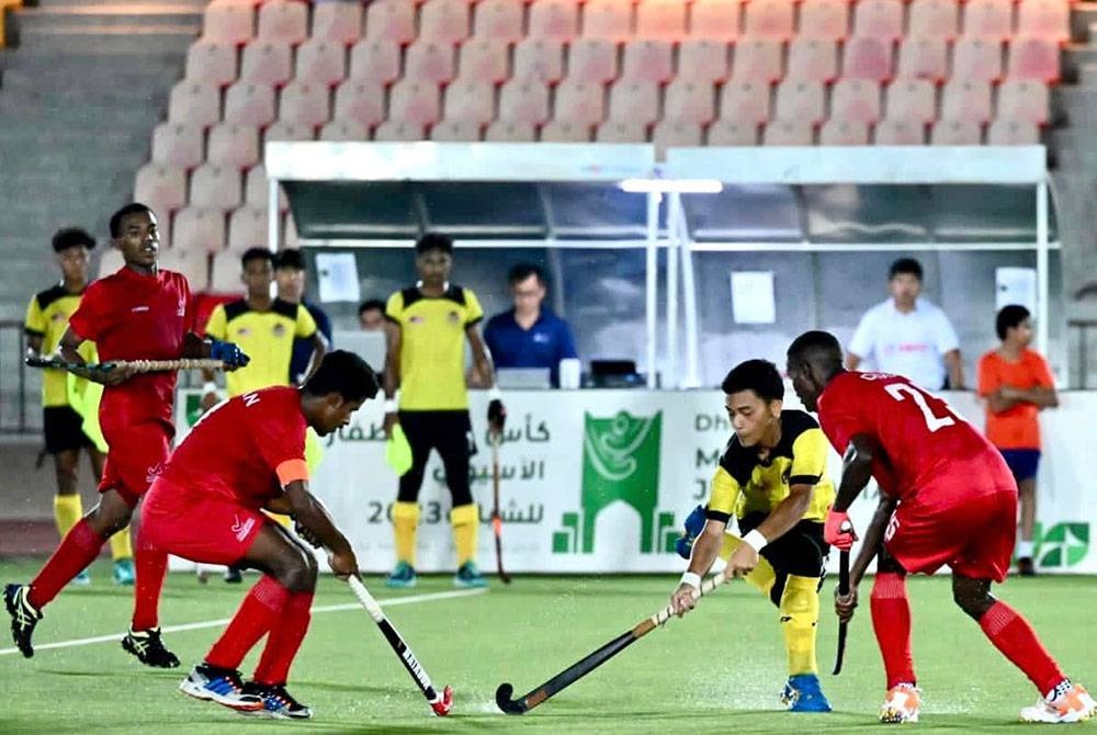 Antara aksi Young Tigers berdepan Oman dalam perlawanan Kumpulan B Piala Remaja Asia 2023 di Kompleks Belia Sultan Qaboos, Salalah, Oman. - Foto Asian Hockey Federation
