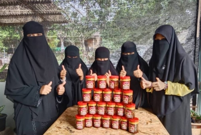 Produk hasil laut termasuk ikan bilis dan sambal bilis antara dijual Maahad Tahfiz An-Nur.