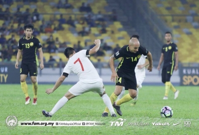 Natxo Insa (kanan) kembali berada dalam senarai pemain Harimau Malaya.