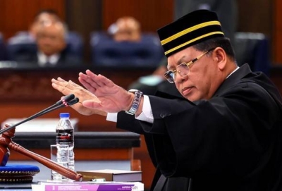 Johari Abdul menegur sikap ahli Parlimen pembangkang yang memboikot sesi pembentangan, perbahasan dan penggulungan usul Laporan Ketua Audit Negara (LKAN) Tahun 2021 Siri Dua. - Foto Bernama