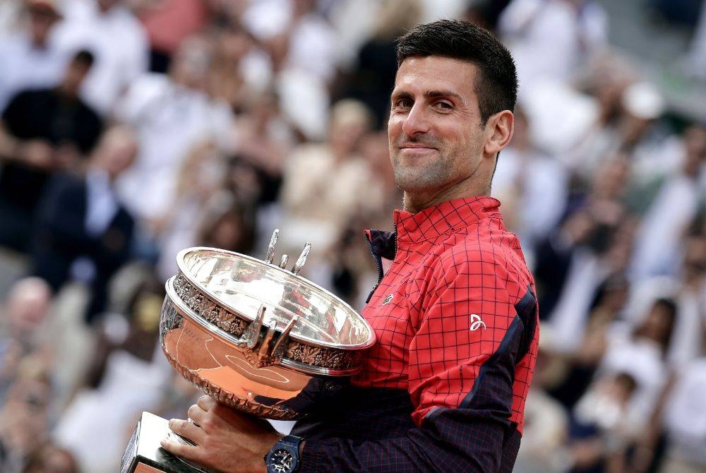 Djokovic memenangi gelaran perseorangan Grand Slam ke-23 peribadinya selepas menewaskan Casper Ruud dari Norway dalam final Terbuka Perancis pada Ahad. - Foto EPA