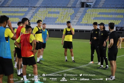 Pan-gon ketika mengendalikan sesi latihan Harimau Malaya di Stadium Sultan Mizan Zainal Abidin, Gong Badak, Kuala Nerus, Terengganu.