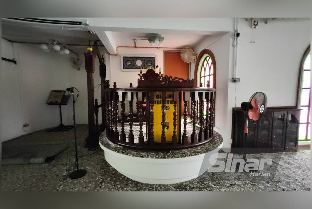 Bahagian mimbar Masjid Jamek Seremban.