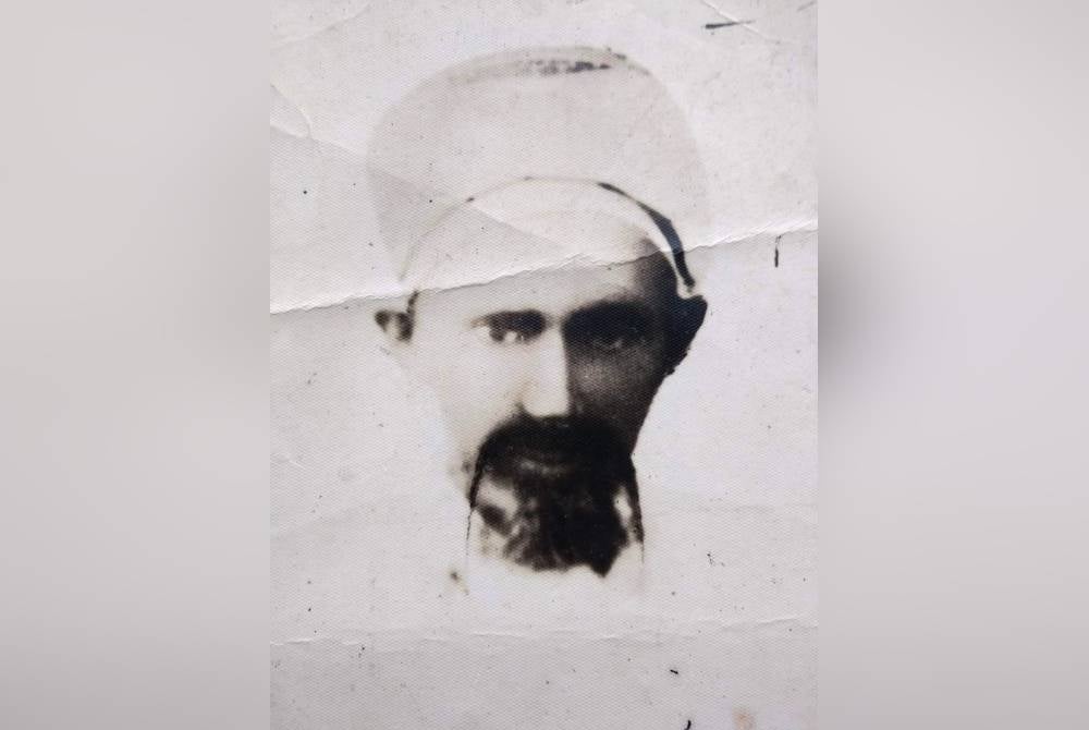 Allahyarham Sheikh Abdul Rahman Safar antara yang mewakafkan masjid tersebut.