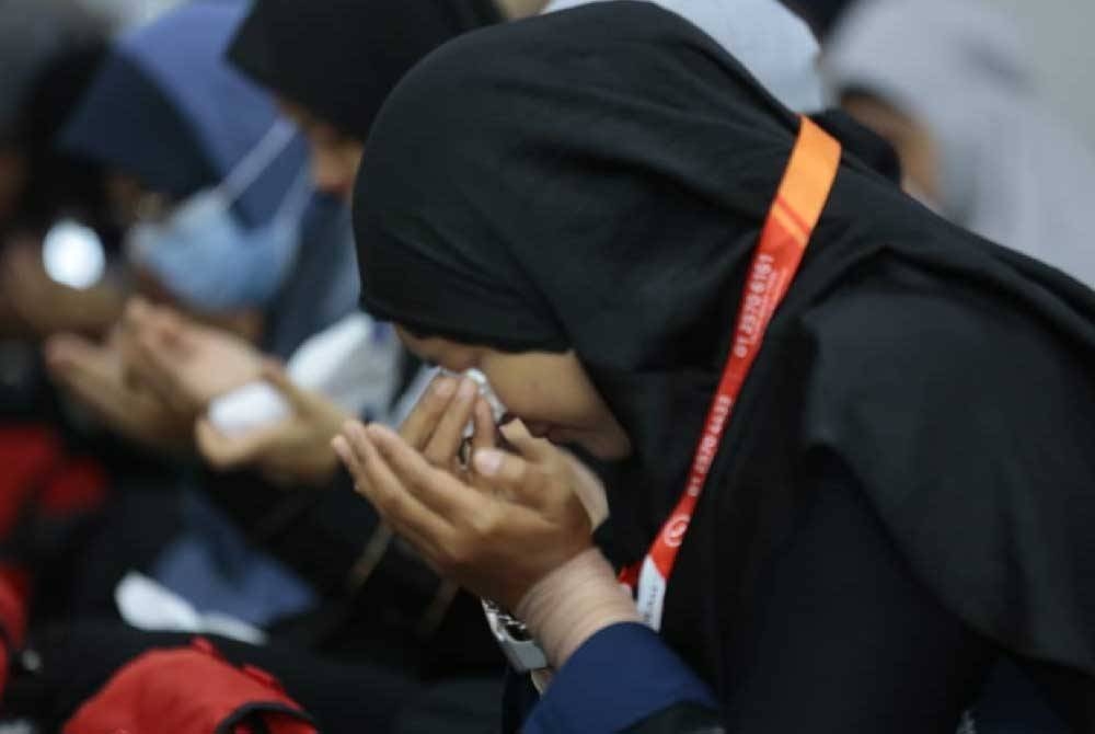 Jemaah haji tersentuh hati dengan bait kata-kata dalam doa yang dibacakan oleh Syed Saleh.