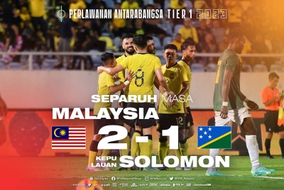 Harimau Malaya mendahului Kepulauan Solomon 2-1 pada babak pertama Perlawanan Antarabangsa Tier 1 di Stadium Sultan Mizan Zainal Abidin di Gong Badak, di Kuala Nerus, malam ini. - Foto Football Association of Malaysia