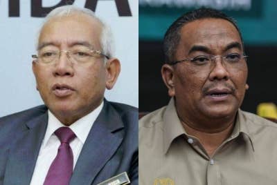 Mahdzir (kiri) dan Sanusi.