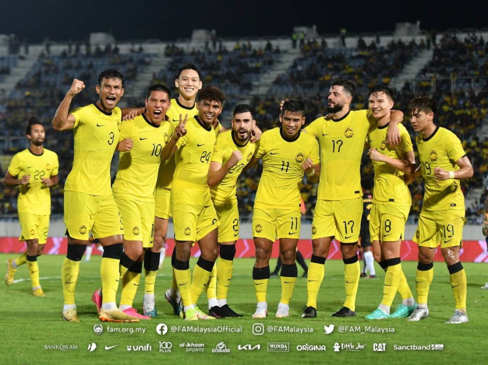 Barisan pemain Harimau Malaya meraikan jaringan Safawi di Stadium Sultan Mizan Zainal Abidin, Gong Badak sebentar tadi.
FOTO: FB FAM