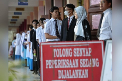 KPM melanjutkan tarikh pendaftaran peperiksaan SPM Tahun 2023 bagi calon persendirian sehingga 6 petang 30 Jun ini. - Gambar hiasan