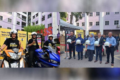 (Gambar kiri) Para pelajar yang menerima topi keledar daripada SIRIM. (Gambar kanan) Nur Fadhilah (tengah) semasa majlis sumbangan 570 topi keledar kepada pelajar UITM pada Rabu.