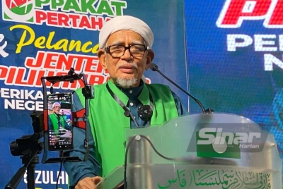 Abdul Hadi semasa berucap pada ceramah di Ppakat Pertahan Kelantan: Pas Pilihanku dan Pelancaran Jentera Pilihan Raya Perikatan Nasional (PN) di Dataran Warisan Stadium Sultan Muhammad IV, Kota Bharu pada malam Sabtu. FOTO: SINAR HARIAN