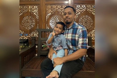 Mohamad Aliff kini berada dalam jagaan Khairul Hairuzi sejak diserahkan oleh ibu kandungnya pada usia setahun lima bulan.