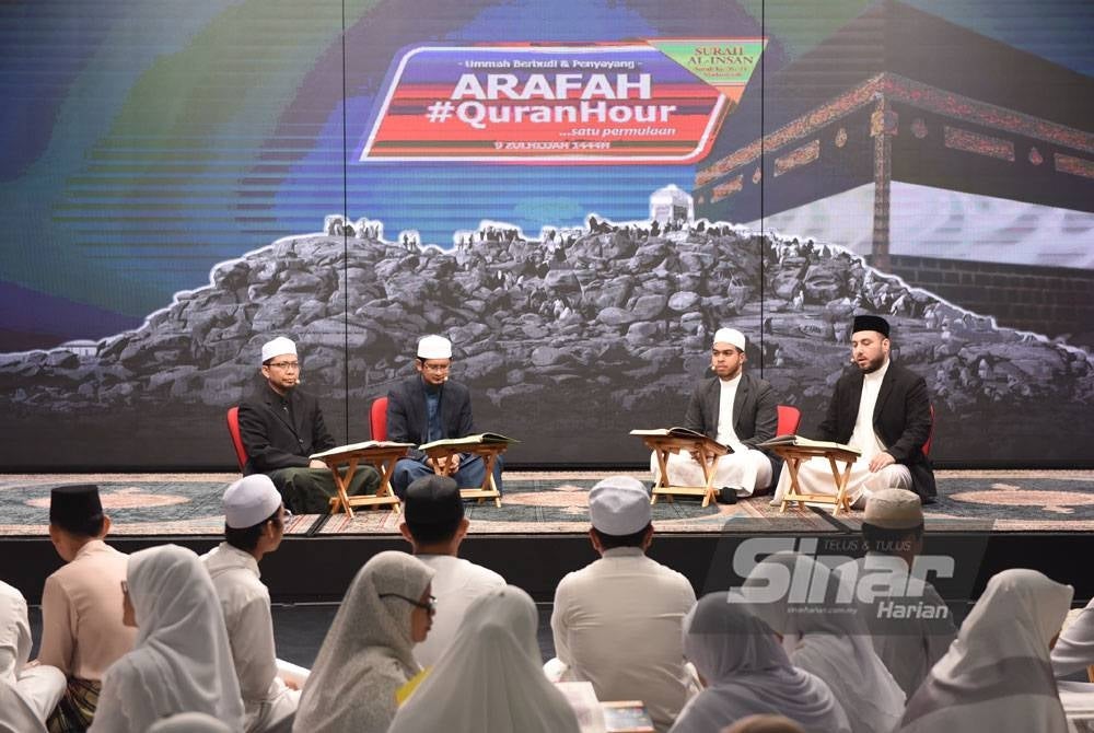 Program Arafah #QuranHour yang berlangsung di Studio My#QuranHour Kumpulan Media KarangKraf. Foto SINAR HARIAN / MOHD RAFIQ REDZUAN HAMZAH
