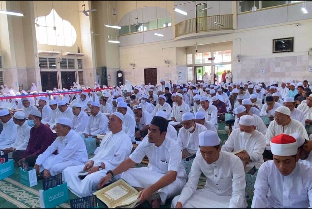 Seramai 700 peserta menjayakan program yang dianjurkan oleh Yayasan Warisan Ummah Ikhlas pada Rabu.